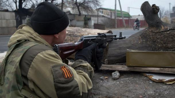 Боевики "ЛНР" в одностороннем порядке прекратили соблюдение "перемирия" - на луганском направлении рекордное количество обстрелов