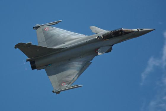 Франция разбомбила лагерь ИГИЛ в Сирии