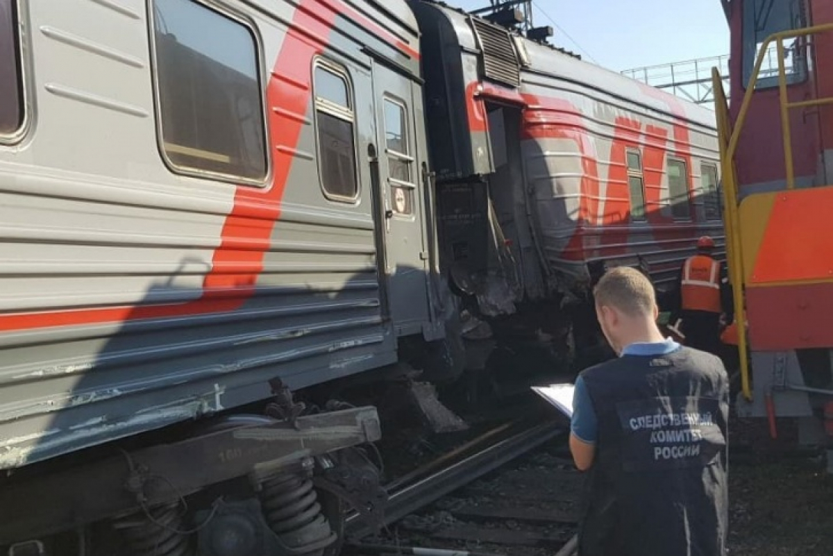 В российской Уфе на ж/д станции столкнулись поезда 