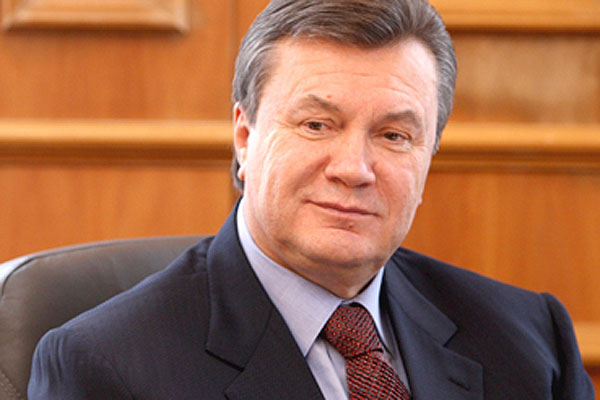 Как Янукович своей прогулкой по Волге разозлил россиян (кадры)