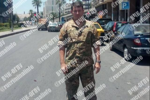 ​Переполох в Москве: в машине офицера Генштаба РФ найден предмет, похожий на бомбу