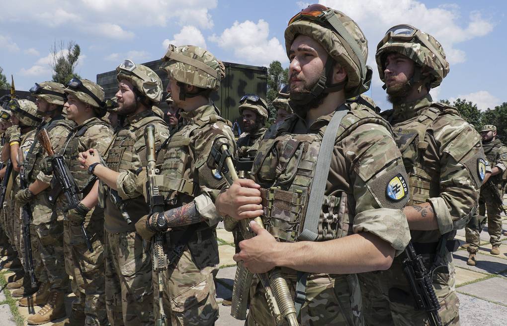 "Слава Украине!" - бойцы "Азова" вытеснили террористов из-под Горловки и Донецка
