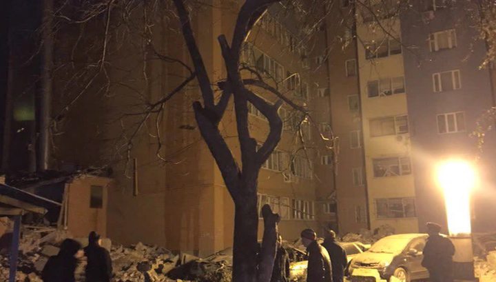  В многоэтажном доме в Рязани  прогремел взрыв: спасатели разбирают завалы, извлечены трое погибших. Десятки раненых
