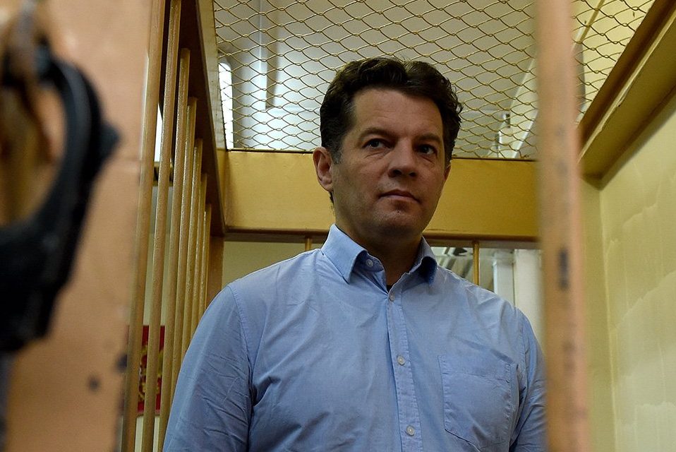 Приговор российского "суда": незаконный арест украинского журналиста Романа Сущенко будет продлен до 30 сентября 2017 года