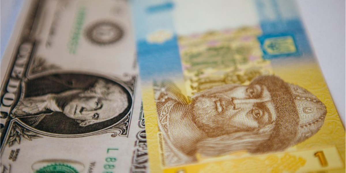 Курс валют в Украине 19 марта: доллар и евро продолжают расти, гривна теряет позиции, детали