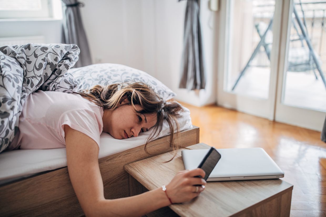 Ранний подъем опасен для здоровья: кому медики рекомендуют спать дольше