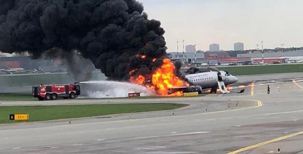 Названа причина гибели людей во время пожара в самолете SSJ-100: источник рассказал, от чего на самом деле погибли пассажиры