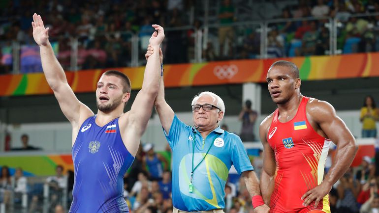 Скандал на Олимпиаде! Арбитр Казарашвили, который судил бой Беленюка и Чакветадзе, сам живет в Твери