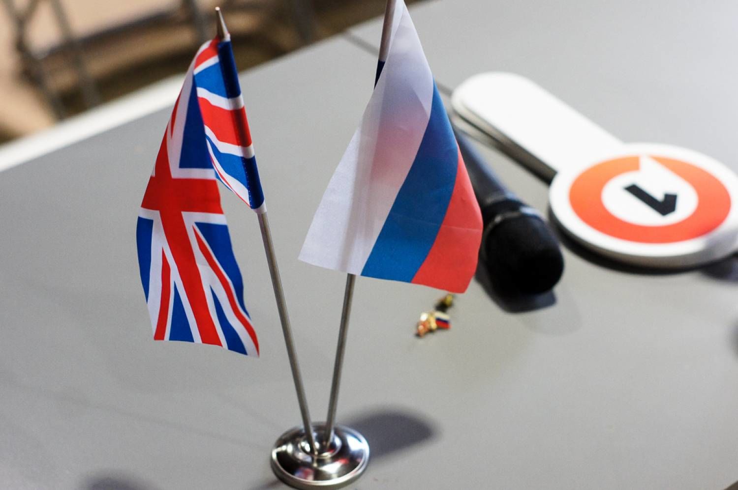 "Можем бомбить, если не понимают", – конфликт России и Британии в Черном море усиливается