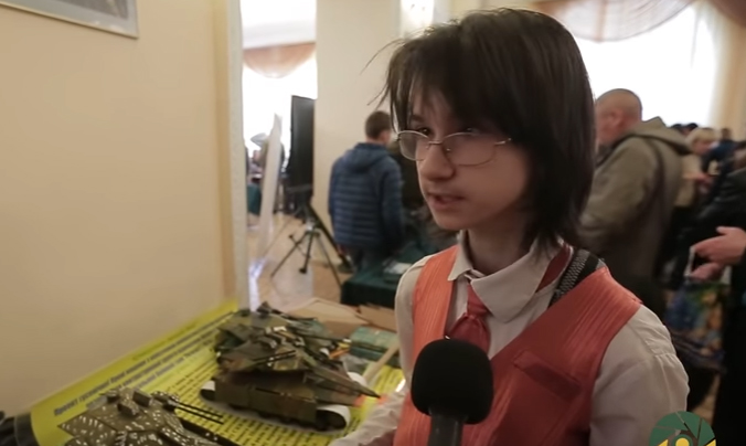 Ни один снаряд оккупанта не пробьет такой танк: 13-летний украинец разработал уникальную броню (кадры)
