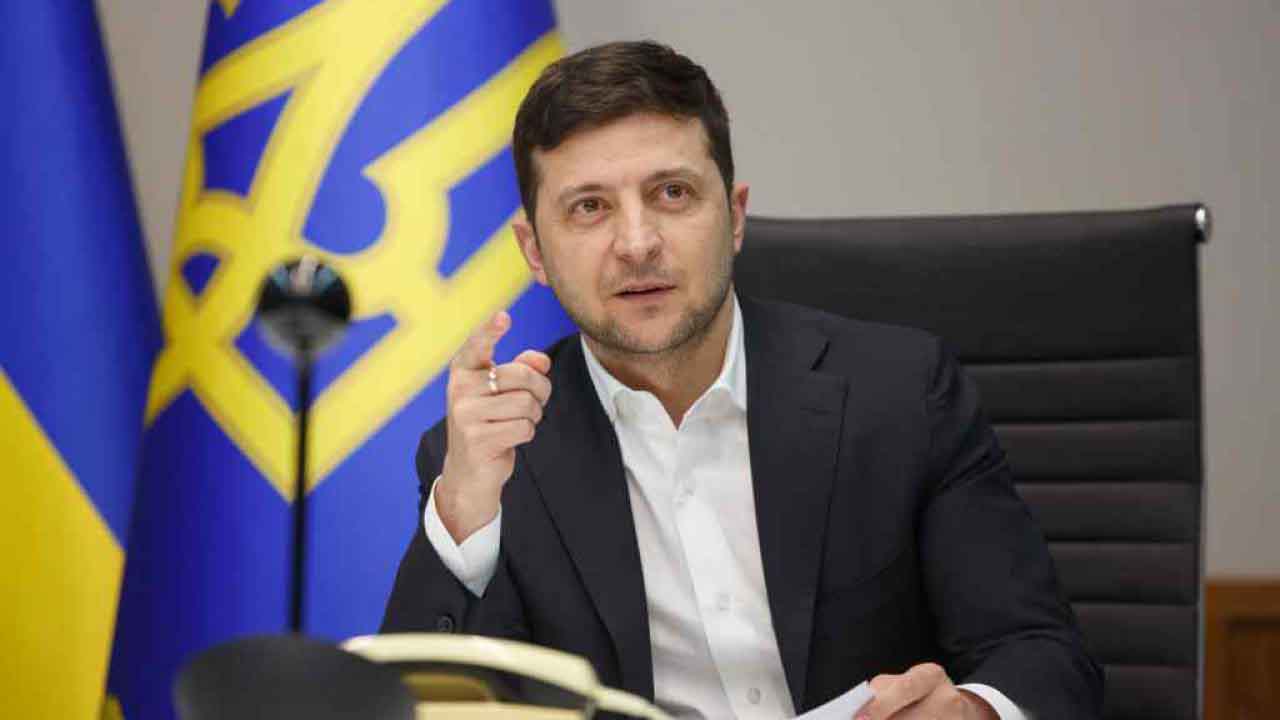 Источник пояснил, насколько сильная проблема возникла у Зеленского в кадровой политике