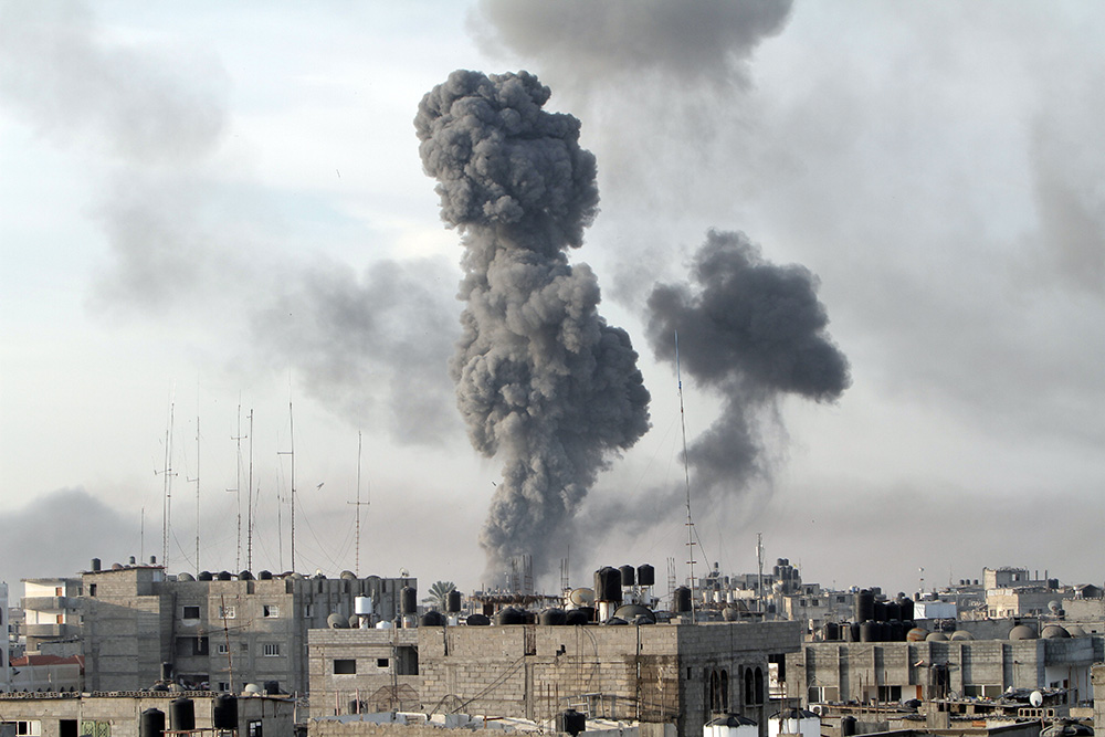 Армия Израиля возобновила обстрел сектора Газа