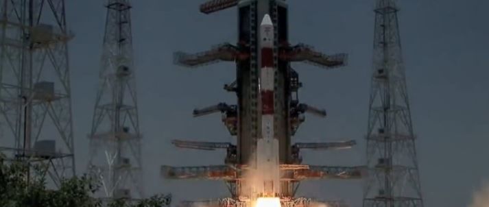 Солнце после Луны: Индия успешно запустила новый космический аппарат