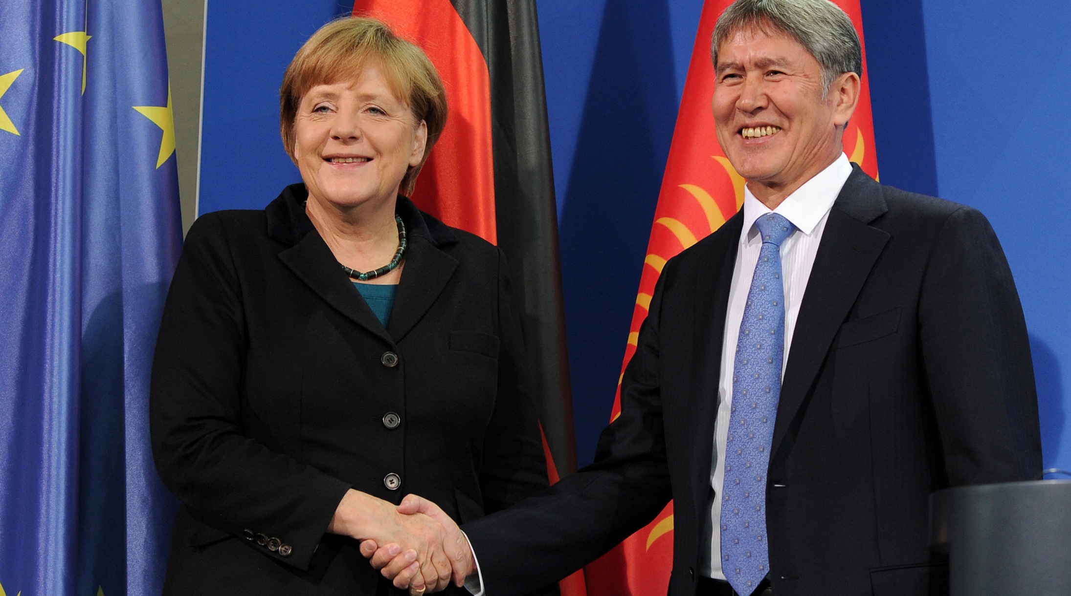 Курс на Евросоюз: Меркель прибыла в Киргизию, чтобы обсудить финансовую поддержку Бишкека