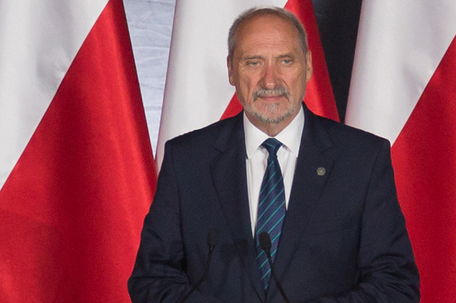 Военные учения "Запад - 2017" не закончатся, следующим шагом России будет применение ядерного оружия: министр обороны Польши Мацеревич потряс весь мир своим заявлением 