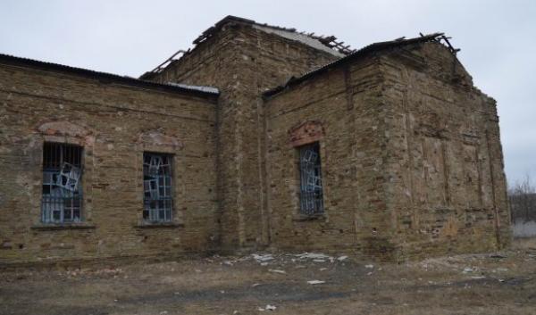Москаль: боевики в Луганской области разрушили 8 церквей. Фото