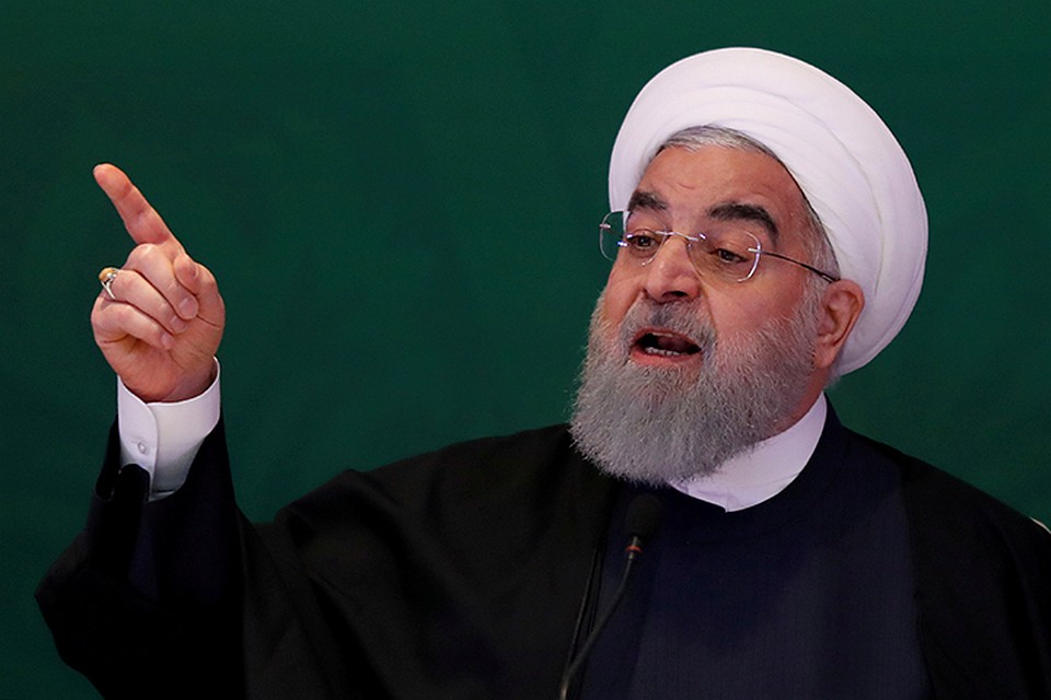 Ситуация накаляется: иранский лидер Рухани грозится "поставить на колени" США