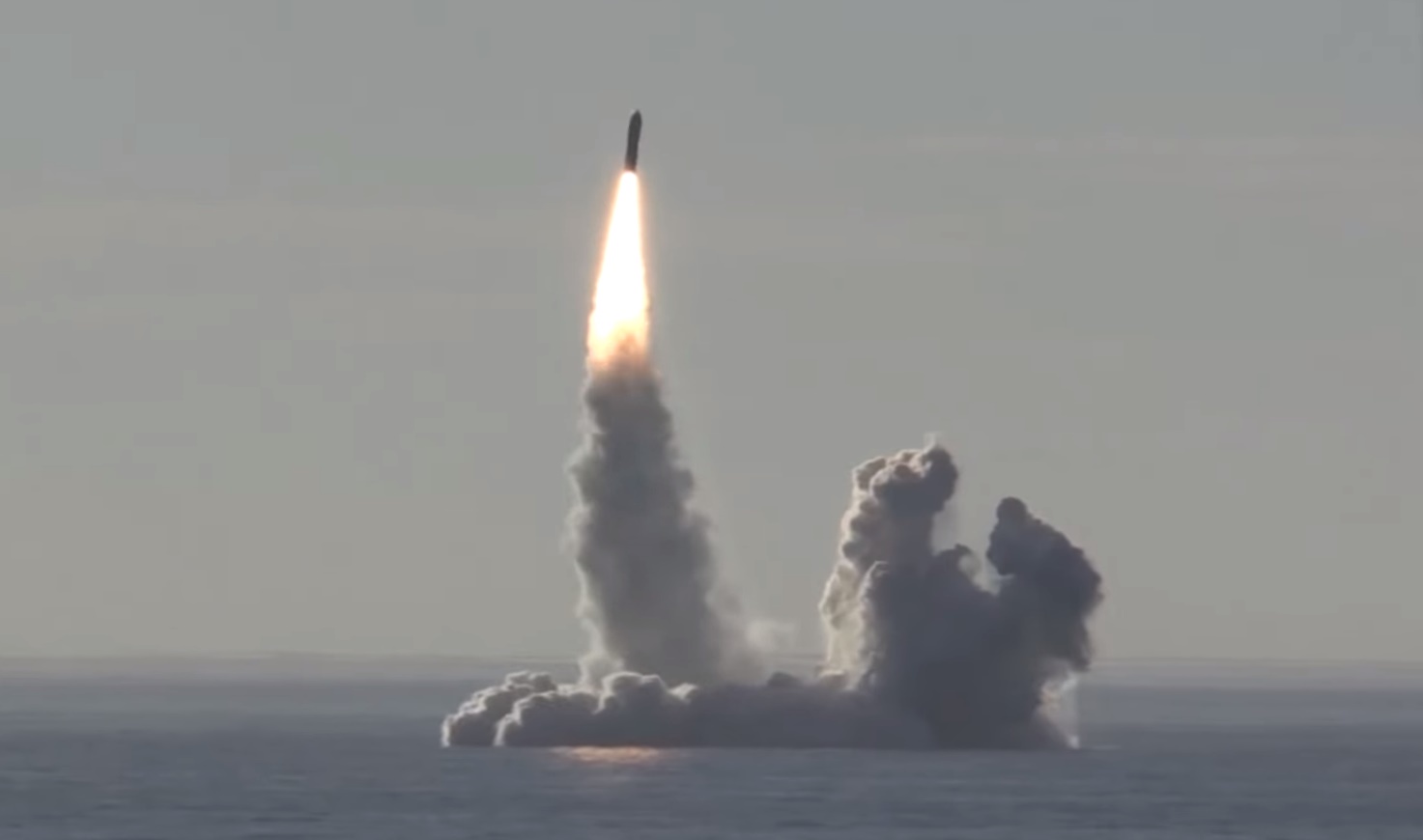 Россия угрожает НАТО: межконтинентальные ракеты запускаются прямо перед носом у Европы