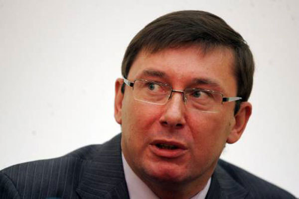 Луценко: постсоветская милиция закончилась и автоматического назначения милиционеров на должность полицейских не будет