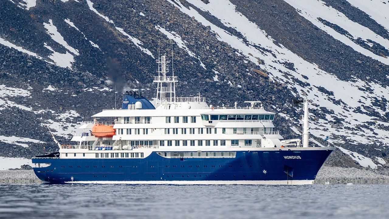 Вспышка хантавируса: людей эвакуировали с лайнера MV Hondius – NYT