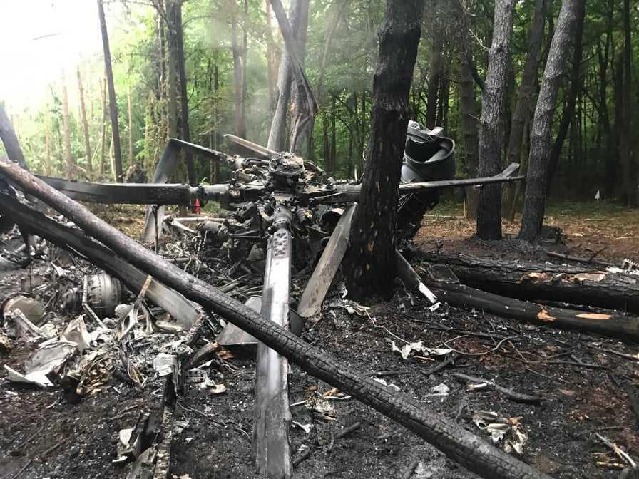 Катастрофа Ми-8 в Ровненской области: опубликованы первые фото с места трагедии