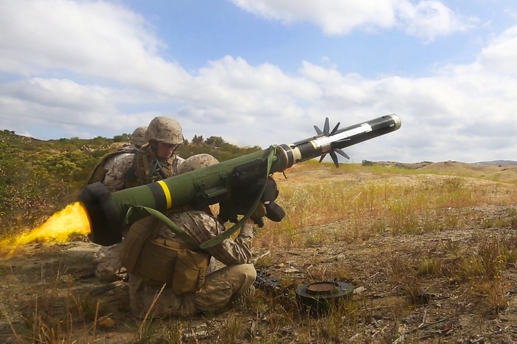 Кошмары РФ о ракетных комплексах Javelin становятся явью: полк "Азов" уже полностью обеспечен летальным оружием США - BellingСat