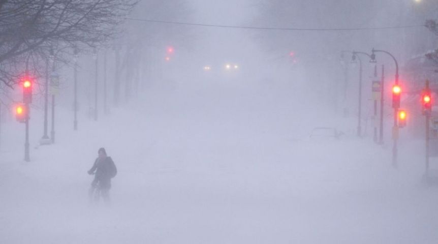 В Украину мчится новый снежный циклон Oliver: какие области завтра накроет буря
