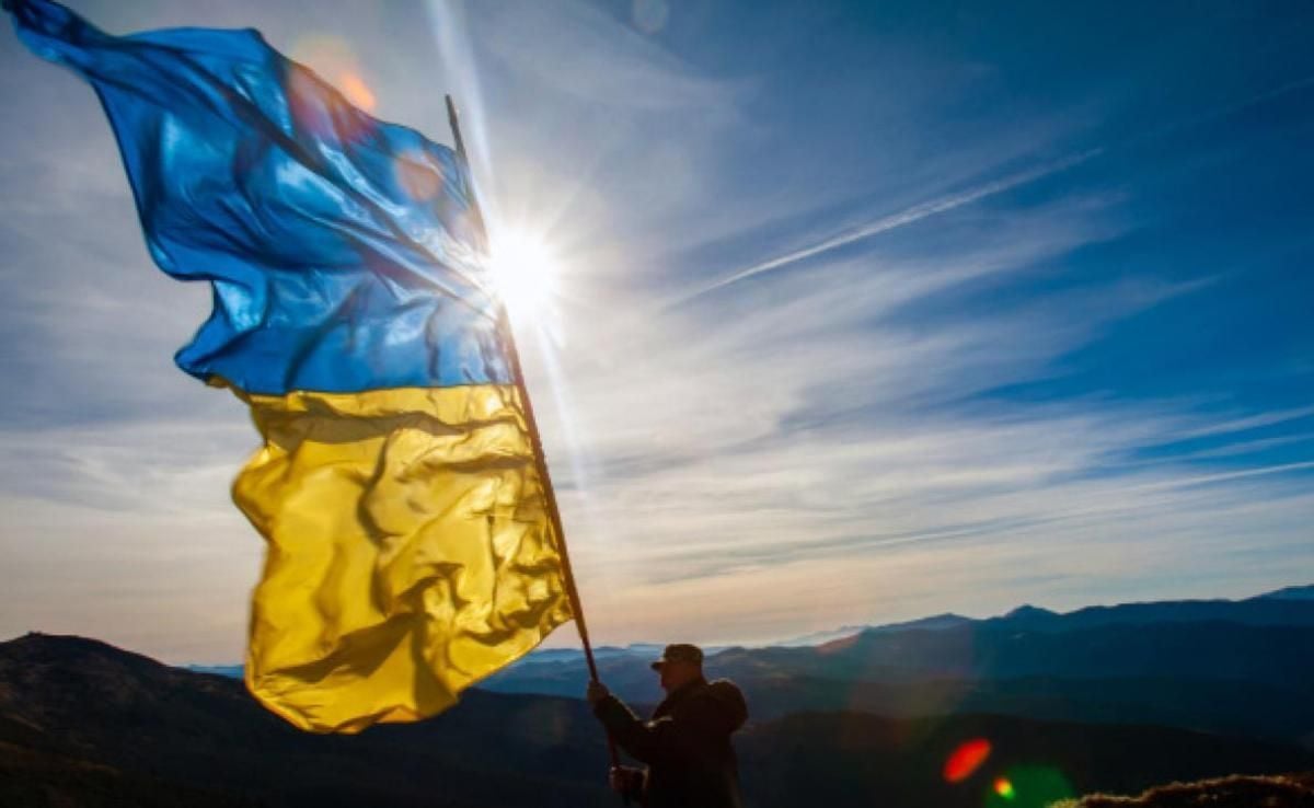 Как изменилось мнение киевлян после обстрелов баллистикой, и сколько украинцев готовы отдать Донбасс РФ 
