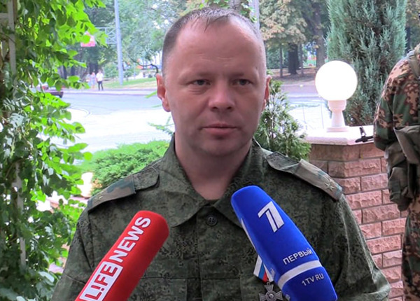 ДНР: У украинских военных, заблокированных в аэропорту Донецка, есть один шанс выжить - сдаться