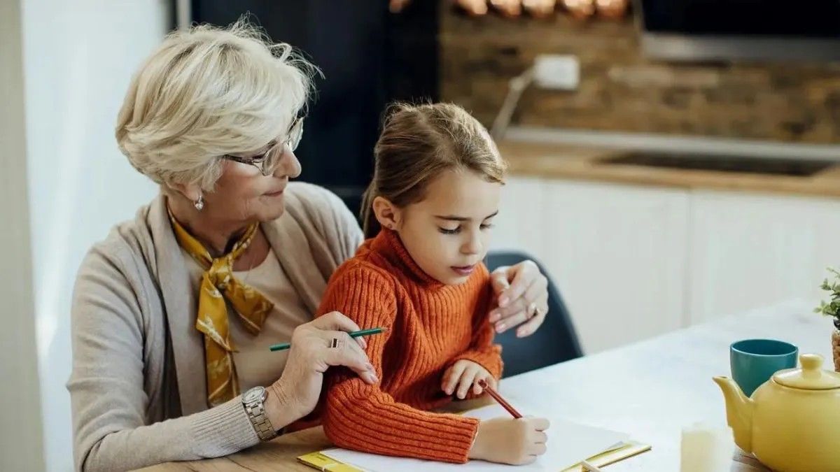 Некоторые категории украинцев в апреле получат дополнительную помощь от государства: кому положены выплаты