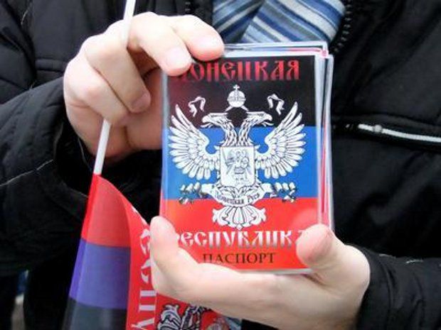 Захарченко: на следующей неделе мы начнем выдавать паспорта и свидетельства о браке образца ДНР 