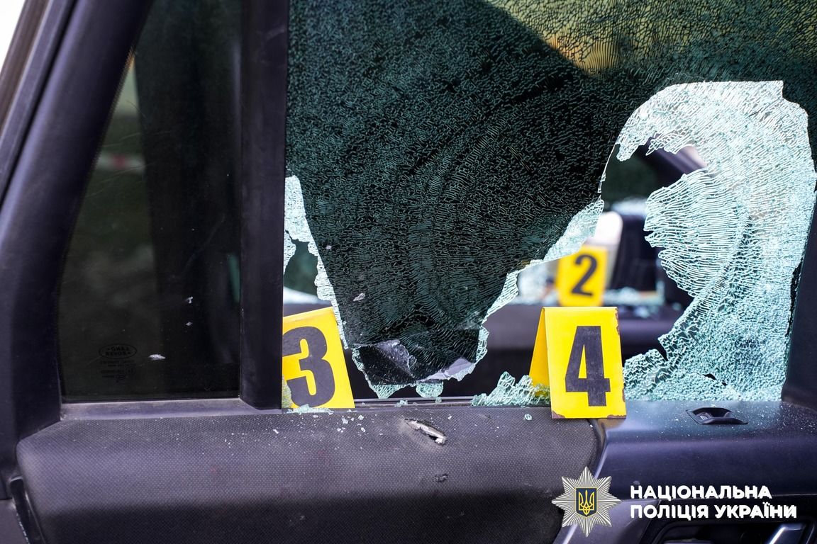 Под Ровно мужчина в камуфляже из автомата открыл огонь по группе ТЦК 