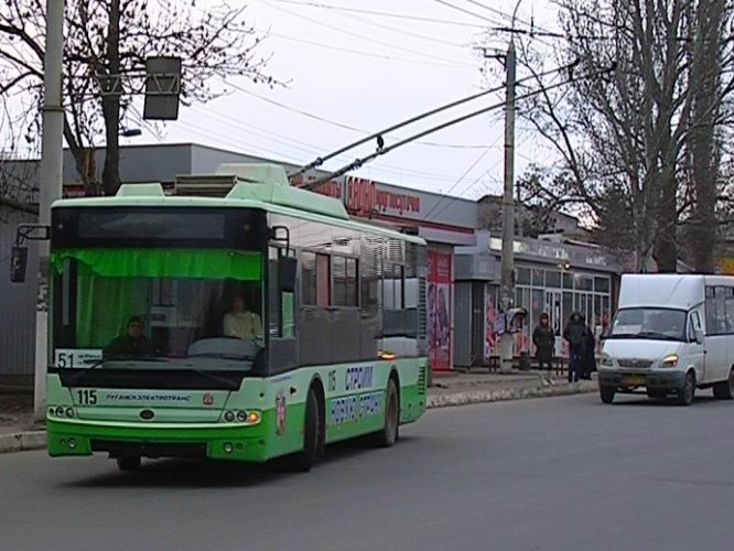 Жизнь по законам боевика: в террористической "ЛНР" стали угонять троллейбусы