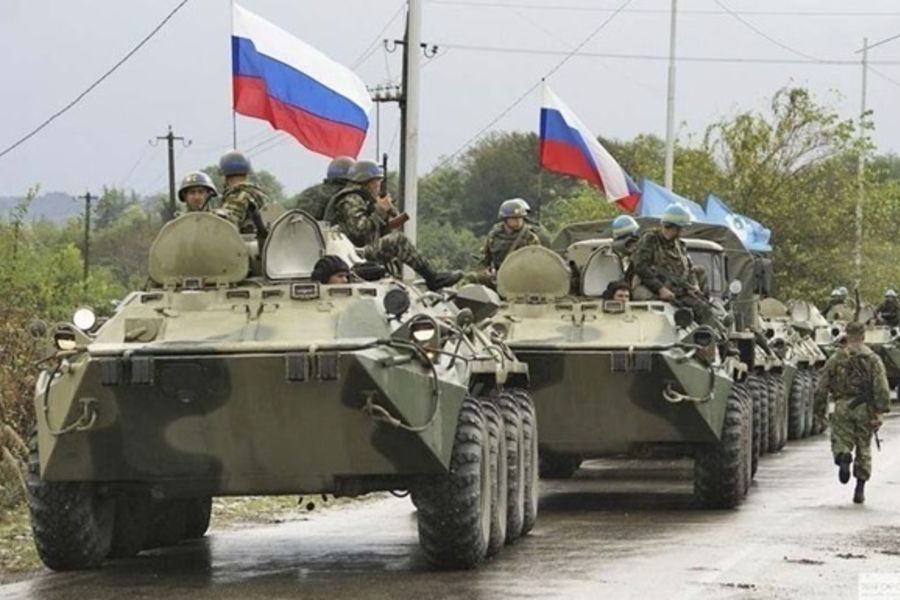 Россия перебрасывает к границам военную технику и готовится к полномасштабному вторжению: эксперты сделали тревожный прогноз по Донбассу