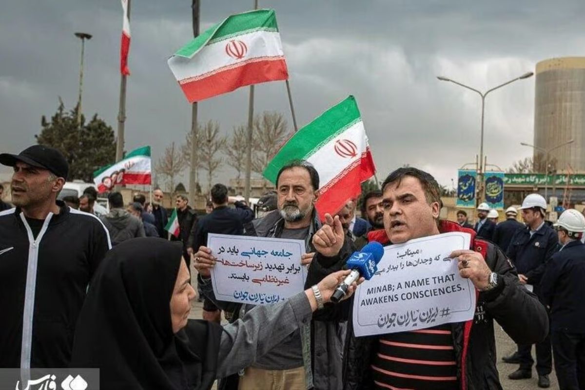 “Живой щит” Ирана: режим вывел толпы людей на электростанции и мосты под удары США