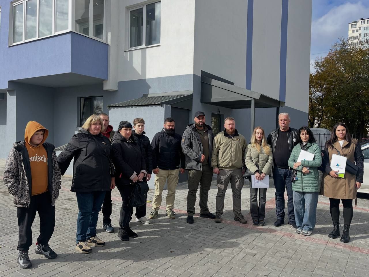 "Ми ставимо собі за мету", – бійці 3-го армійського корпусу вручили ключі від квартир сім'ям загиблих побратимів