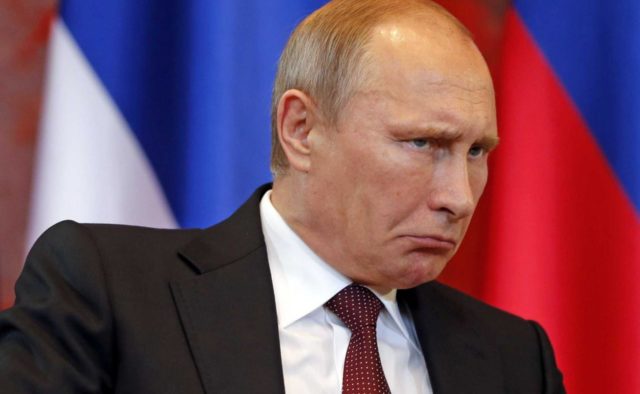 Эксперт Сивицкий: "Рейтинг Путина упал к докрымскому уровню - теперь он жаждет захватить Беларусь"