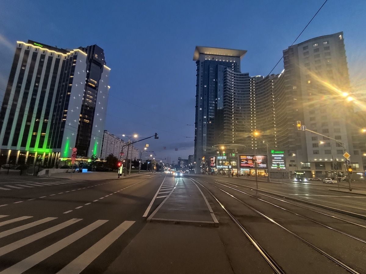 Появилось видео из Москвы, где систему ПВО установили на крыше ЖК в Сокольниках