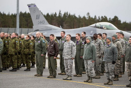 В Эстонию прибыли 14 истребителей ВВС США