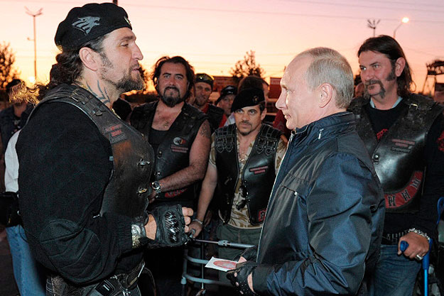 "Ночные волки" попросили у Путина подарок на Новый год: известно, что выклянчивают байкеры-пропагандисты у своего покровителя