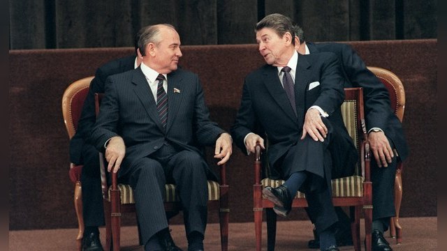 Telegraph: Америка выиграет новую "холодную войну" с Россией по рецепту Рейгана