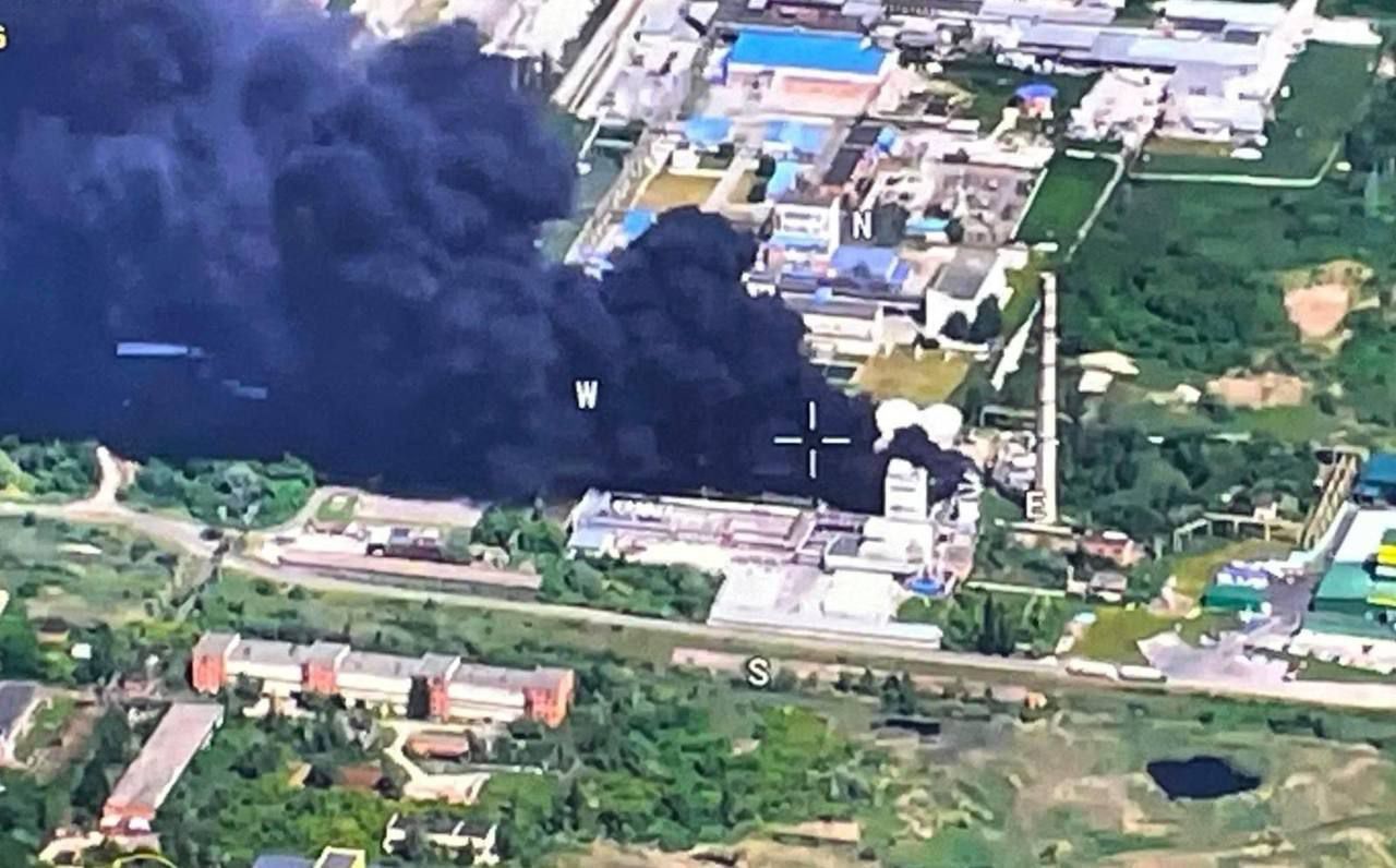 "РДК" продолжает наступление на Шебекино: разбита колонна "Градов", горят топливозаправщики