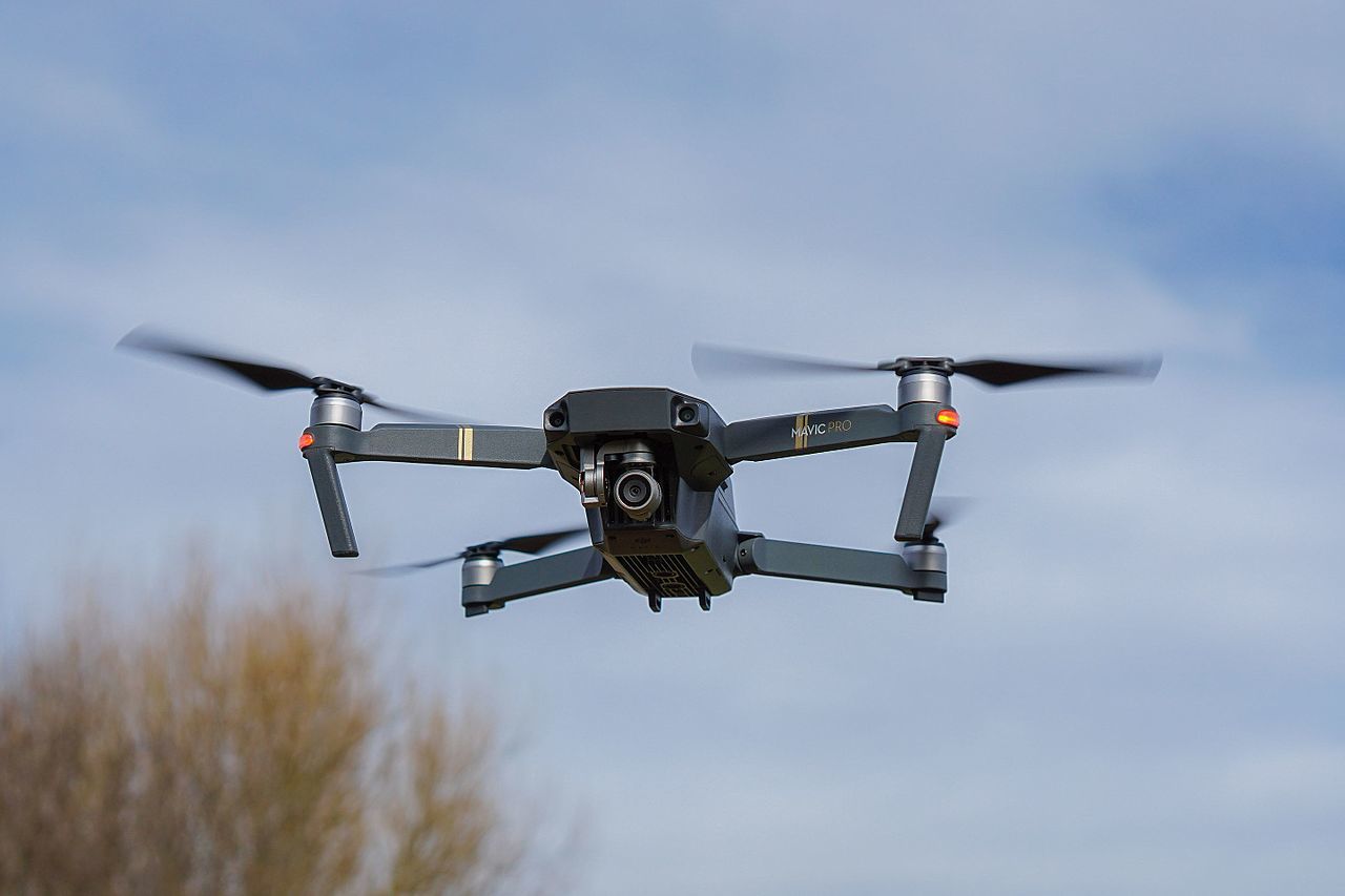 Китай прекратил продажу дронов Mavic Украине и Европе, но поставляет их в Россию – Bloomberg