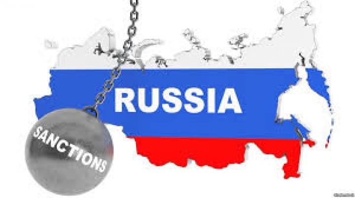 "Это может нанести сильный удар по России", - эксперт прокомментировал санкции против третьей нефтекомпании в РФ