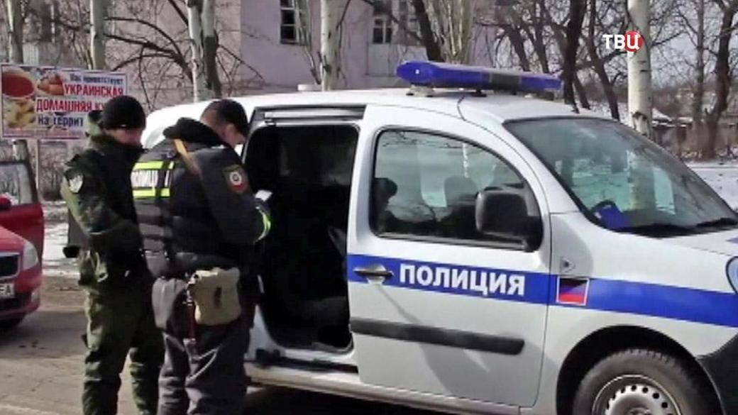 Взрыв в Макеевке: перекрыта центральная улица, много людей с автоматами