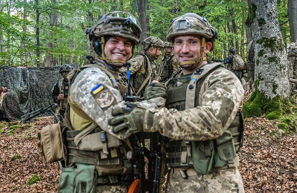 "С нами никто не разговаривает, все опускают головы", - бойцы ООС показали класс на учениях Saber Junction в Германии