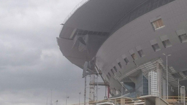 К чемпионату мира – всегда готовы: в Питере ветром едва не сдуло "Зенит-Арену"