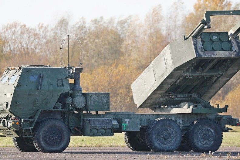 ​Работал HIMARS: в Брилевке ВСУ превратили в пепел эшелон армии РФ с живой силой, техникой и снарядами