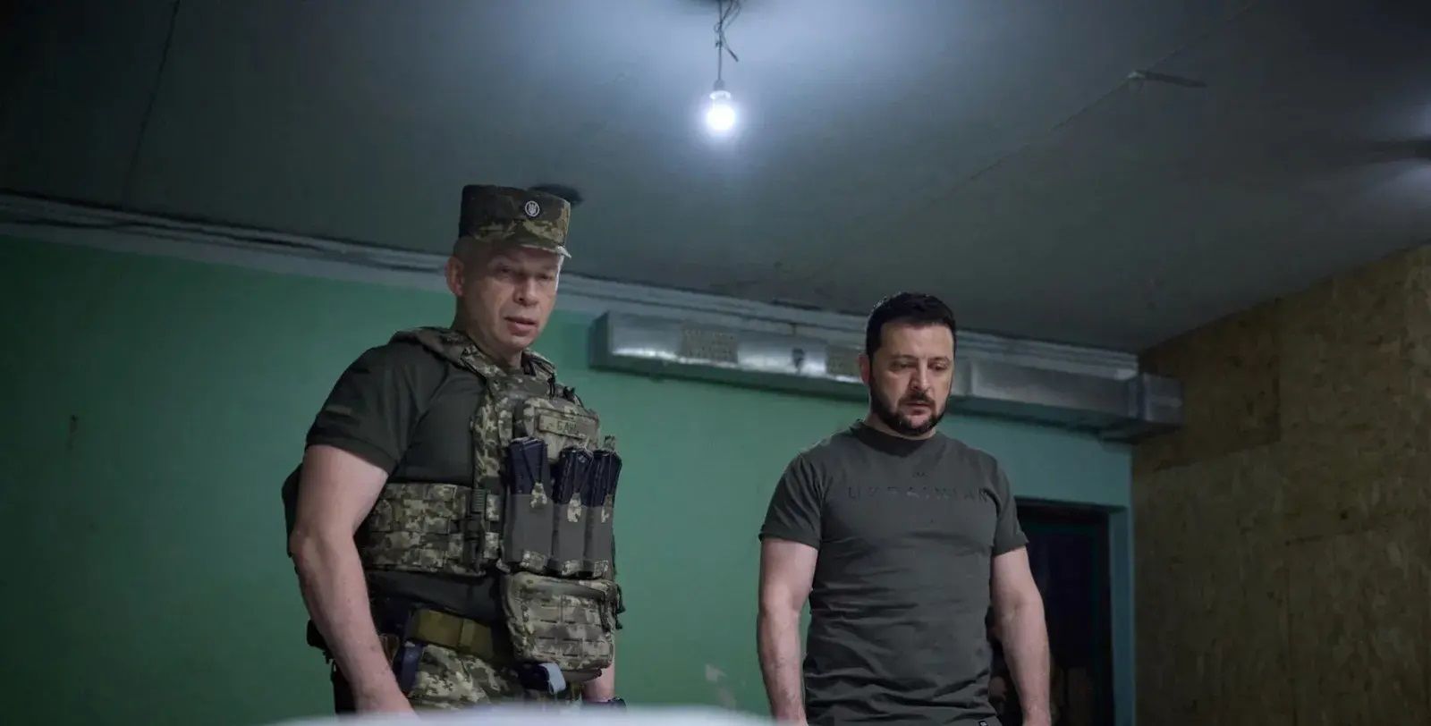 ​Зеленский внезапно прибыл на фронт в Донецкую область: СМИ узнали, что произошло