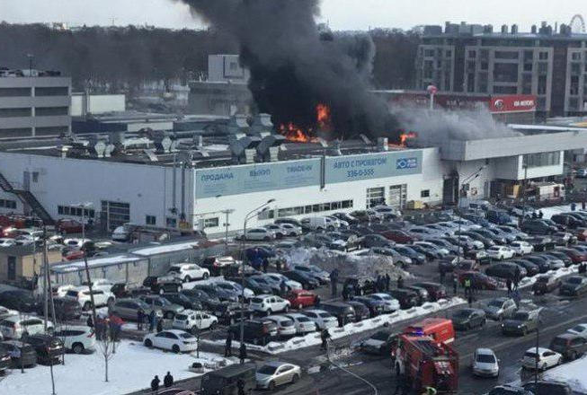 ​Россию всколыхнул новый пожар: в Санкт-Петербурге как спичка вспыхнул автоцентр Hyundai - подробности и кадры